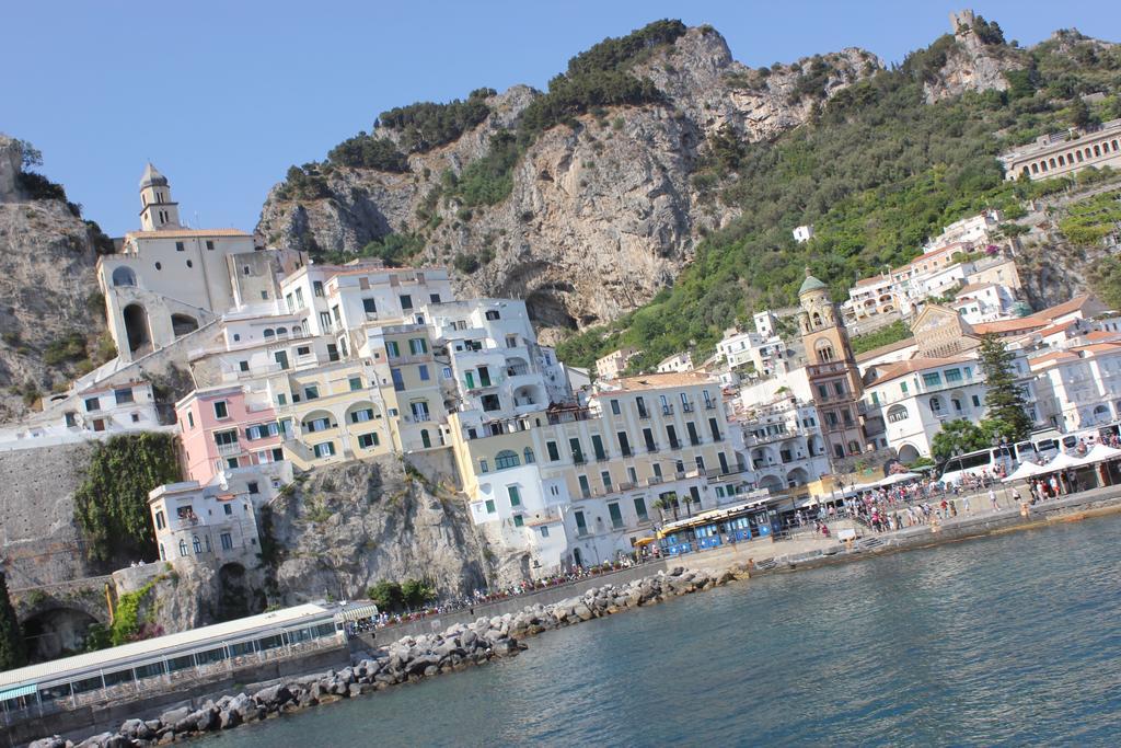 Casa Vacanze Nonna Raffa Amalfi Exterior foto